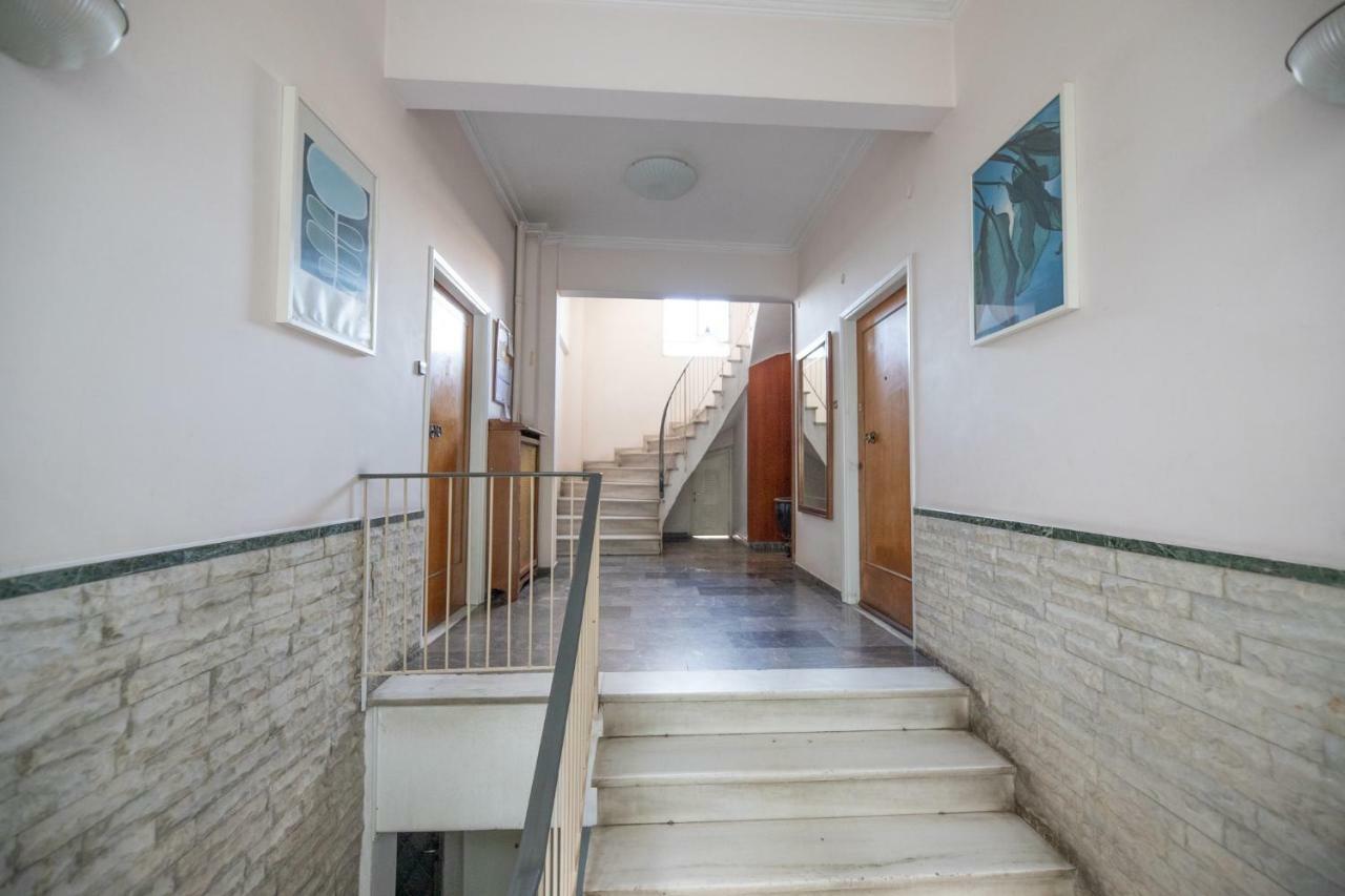 Top Sightseeing 3Rd Floor Studio On A Paved Road! 아테네 외부 사진